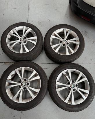 4 Cerchi e Gomme Originali Alfa Giulietta 16 Polli
