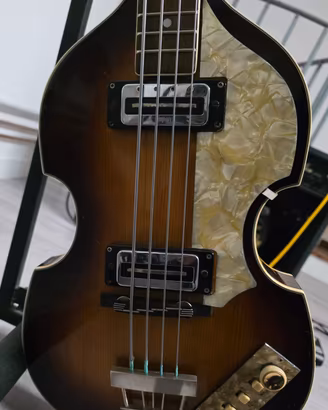 hofner violin bass 1968 / Scambi