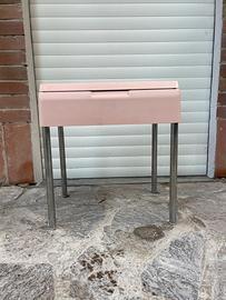 Sgabellino rosa Carrara e Matta sgabello vintage