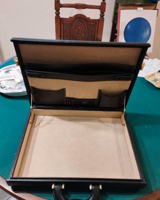 VALIGETTA 24 h IN VERA PELLE  BY VALENTINO  NUOVA