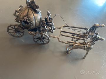 Carrozza in argento massiccio