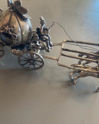 Carrozza in argento massiccio