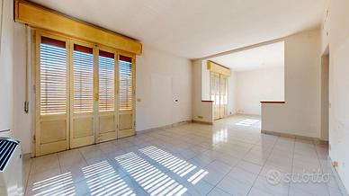 Appartamento al primo piano con garage a Carpi