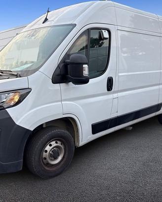 Peugeot Boxer 2.2 BLUEHDI 140 S&S 333 L2H2