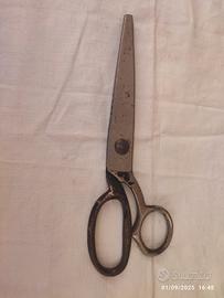 forbici  dentate  da rifinitura 