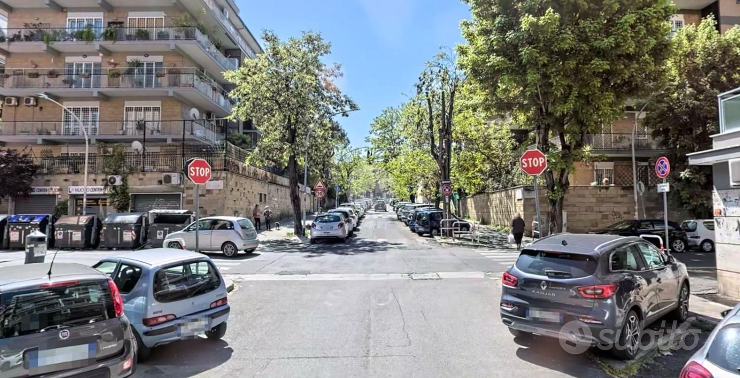 NEGOZIO A ROMA - Vista 3