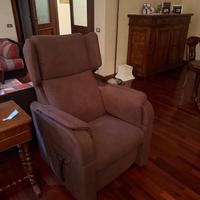 poltrona per anziani assistita