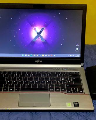 Notebook Fujitsu Lifebook E744
