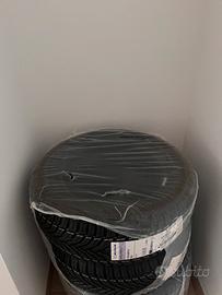 Michelin Gomma 4 staggione.