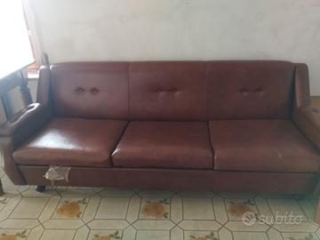 divano letto in pelle vintage 