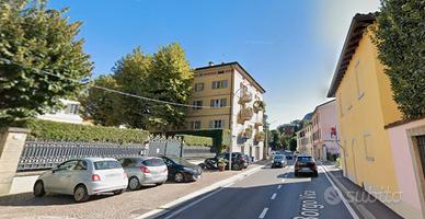 Bilocale a Valsolda con balcone-libero subito
