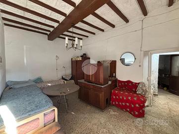 CASA SEMINDIPENDENTE A CALLIANO