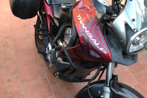 Moto honda transalp 700