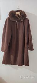 Cappotto marrone a mantella vintage donna.