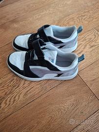 Scarpe Puma nero viola n.35