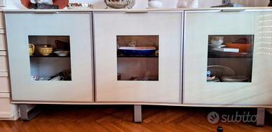credenza in erfette condizioni