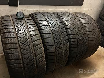Gomme invernali 235/45/18