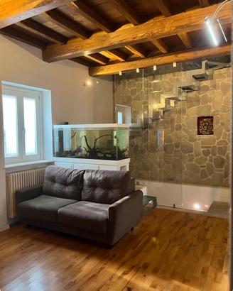 Bilocale con terrazzo a Tivoli centro