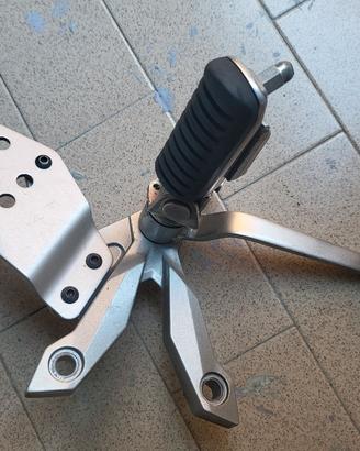 Pedane originali kawasaki z750 (2009) come NUOVE