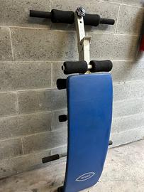 Panca curva per addominali