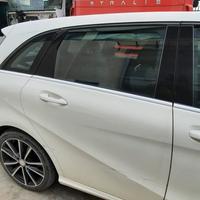MERCEDES-BENZ B180 ANNO 2015 - PORTA POSTERIORE SI