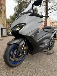 Yamaha T Max 560