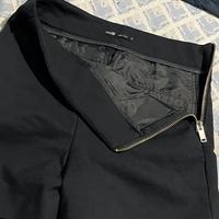 Pantaloncini corti da donna con zip e tasche