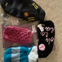 Maglioncini e impermeabili nuovi