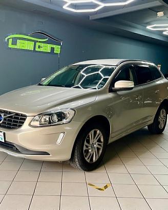 Volvo XC60 2.0 d3 R-design 150cv geartronic my17
