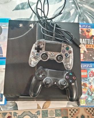 PlayStation 4 con 2 joystick e 4 giochi
