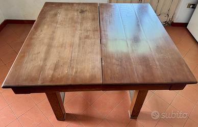 Tavolo antiquariato primo Novecento