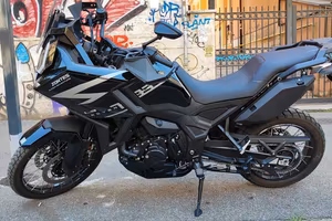 Zontes 703F 2025 - 8.500 km - 95 CV - Pari al nuov