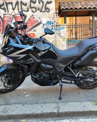 Zontes 703F 2025 - 8.500 km - 95 CV - Pari al nuov