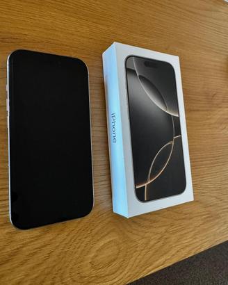 iPhone 16 Pro 128 GB Titanio Naturale