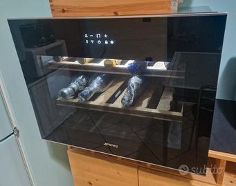 cantinetta vini smeg in design vetro a scomparsa