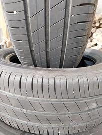 2 gomme Goodyear EFFICIENT GRIP PERFORMANCE