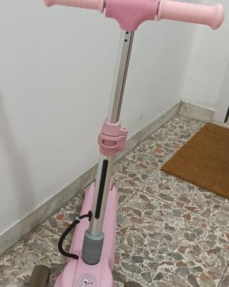 Monopattino elettrico bambina 