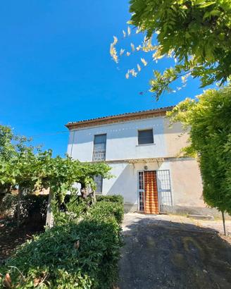 Rif 281 CASALE IN CAMPAGNA AD ELICE