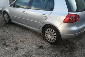 Vw golf  benzina gas