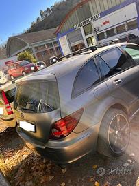 Vari pezzi di ricambio mercedes classe r