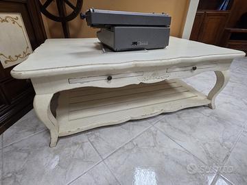 Tavolino in legno laccato bianco artigianale