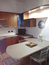 Cucina come da foto, senza frigorifero