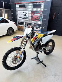Husqvarna fc 250 4 tempi
