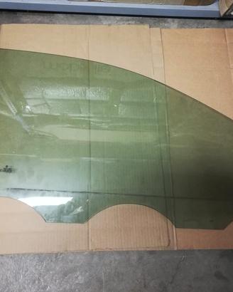 Vetro anteriore lato passegero VW Polo 2002