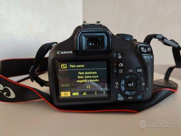 Canon EOS 1100D + 18-55mm + borsa. 