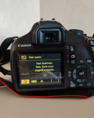 Canon EOS 1100D + 18-55mm + borsa. 