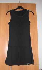 Abitino nero con frappa TEZENIS