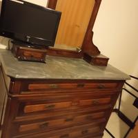 stupendo comò con specchio e marmo 