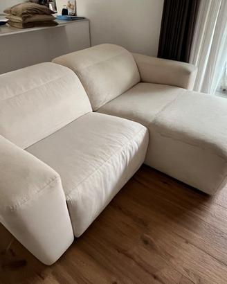 Divano Angolare -Misure: 210 x 110 cm (lato corto)