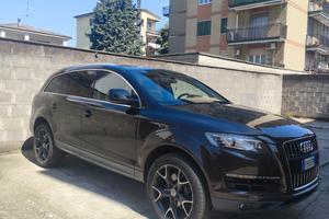 Audi q7- 7 posti 